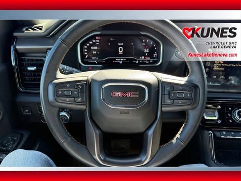 Used 2024 GMC Sierra 2500 AT4 image 20