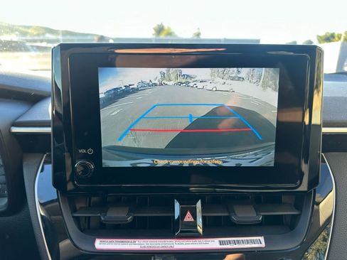 Used 2023 Toyota Corolla LE w/ Carpet Mat Package (TMS) image 11