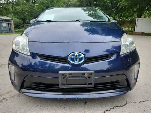 Used 2012 Toyota Prius Two FWD image 2