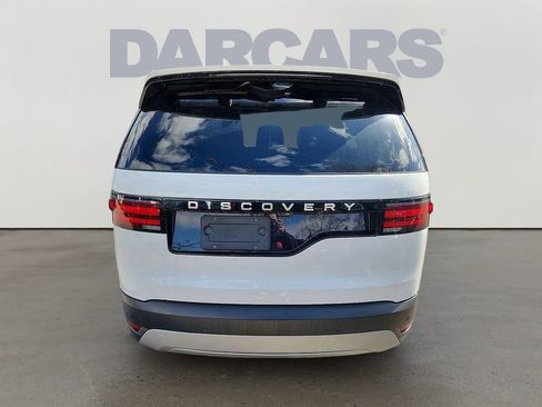 Used 2024 Land Rover Discovery S image 5