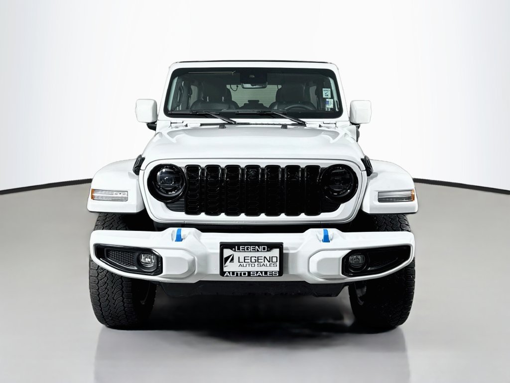 Used 2024 Jeep Wrangler High Altitude AWD/4WD image 3
