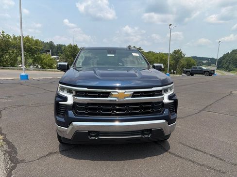 Used 2023 Chevrolet Silverado 1500 LT AWD/4WD image 3