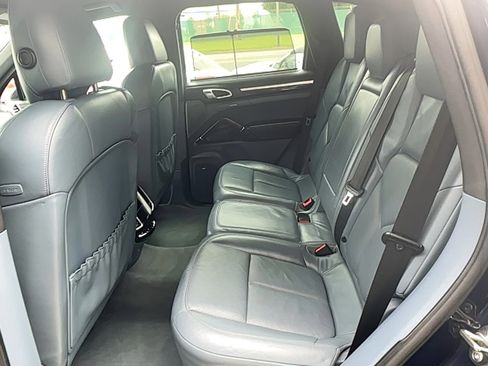 Used 2011 Porsche Cayenne S image 17