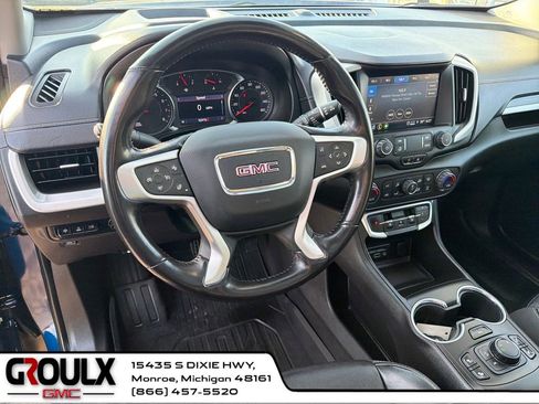 Used 2022 GMC Terrain SLT w/ Tech Package image 13
