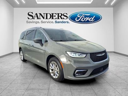 Used 2021 Chrysler Pacifica Touring-L