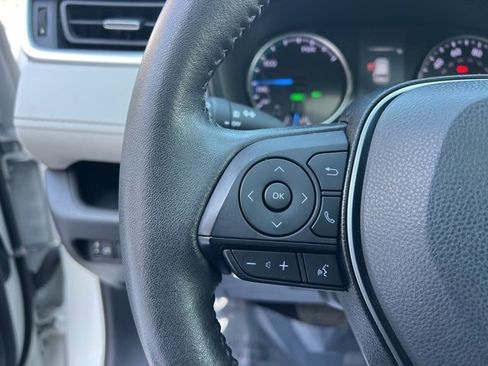 Used 2021 Toyota RAV4 XLE Premium image 27