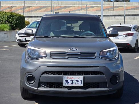 Used 2019 Kia Soul w/ Convenience Package FWD image 2