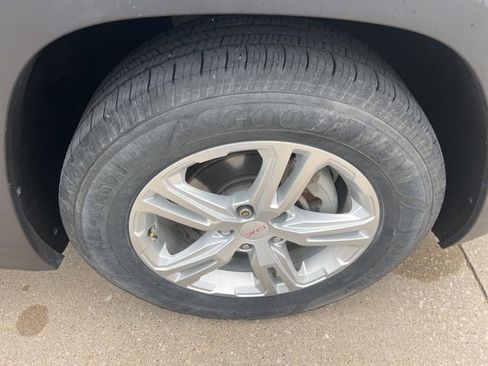 Used 2018 GMC Terrain SLE image 55