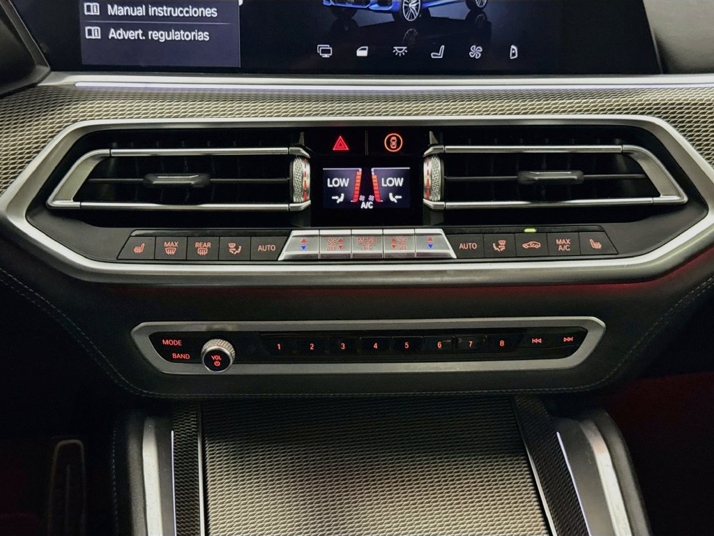 Used 2020 BMW X6 M50i w/ Premium Package AWD/4WD image 16