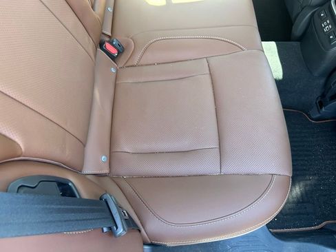 Used 2025 Subaru Outback Touring XT image 18