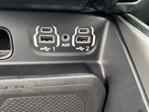 Used 2024 RAM 2500 Limited image 13