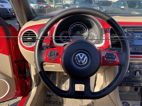 Used 2015 Volkswagen Beetle 1.8T FWD image 26