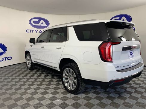 Used 2024 GMC Yukon SLT w/ SLT Luxury Package AWD/4WD image 5