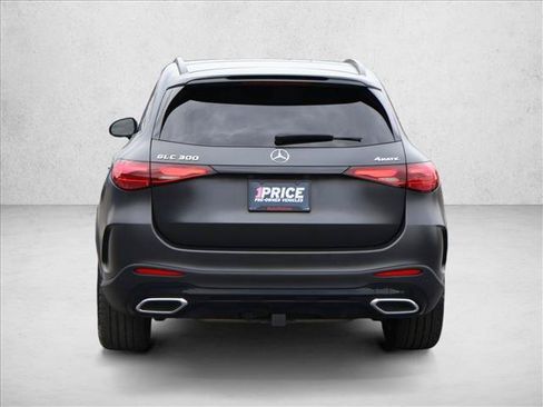 Used 2024 Mercedes-Benz GLC 300 4MATIC image 8