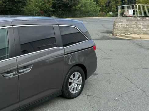 Used 2016 Honda Odyssey EX-L image 2