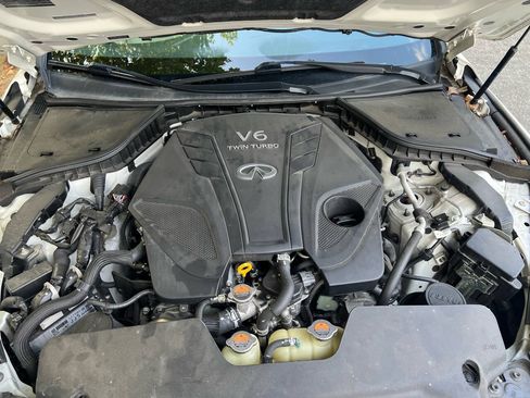 Used 2019 INFINITI Q50 Luxe w/ Essential Package (3.0T Luxe) AWD/4WD image 37