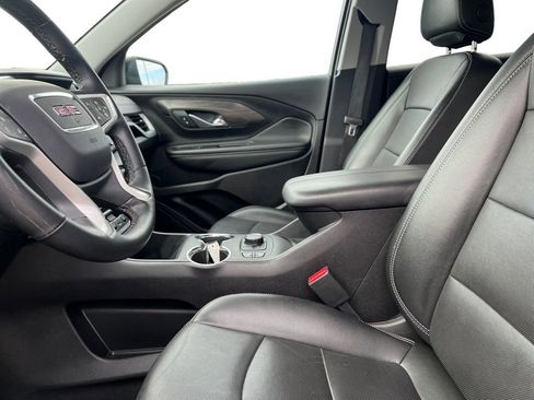 Used 2024 GMC Terrain SLT image 19