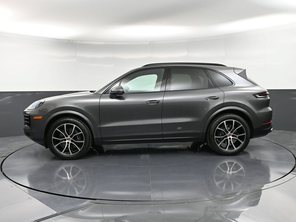 Certified 2026 Porsche Cayenne AWD/4WD image 2