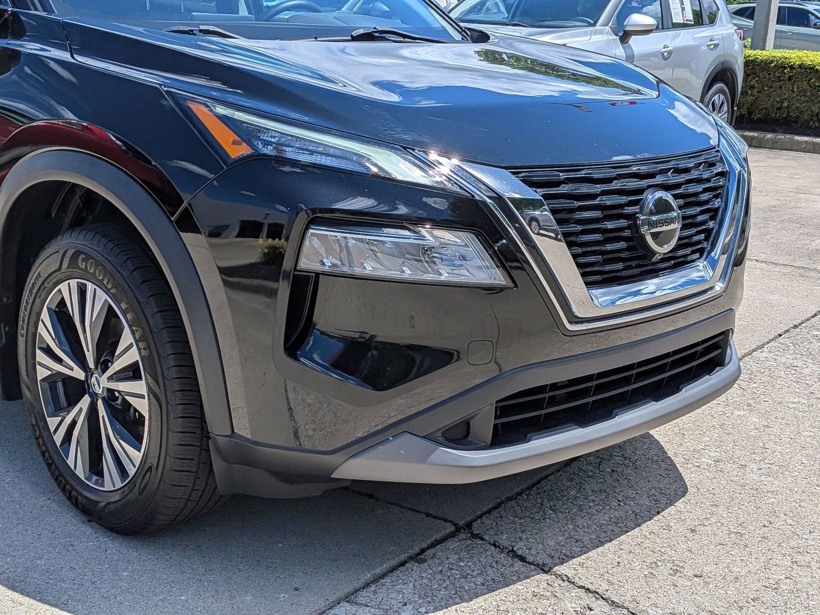 Certified 2021 Nissan Rogue SV AWD/4WD image 42