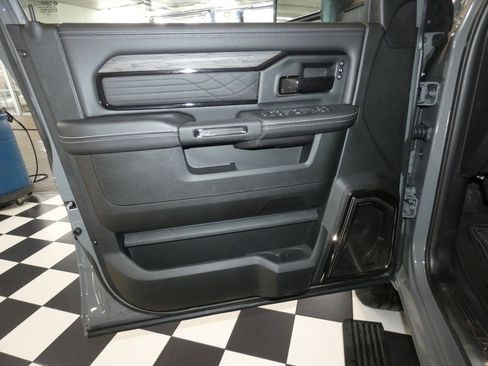 New 2026 RAM 2500 Limited image 28