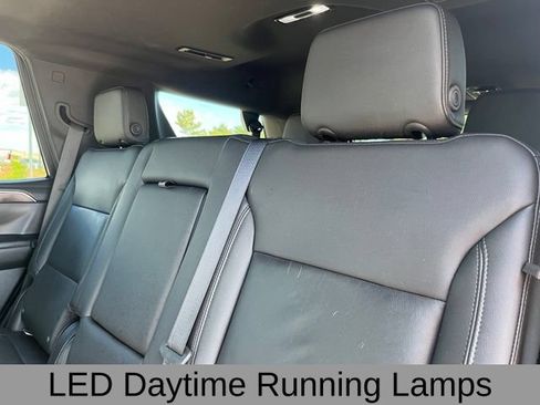 Used 2021 Chevrolet Tahoe Z71 w/ Z71 Signature Package AWD/4WD image 19