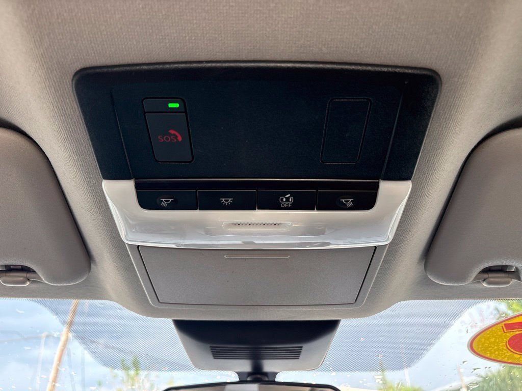Used 2025 Nissan Sentra SV FWD image 30