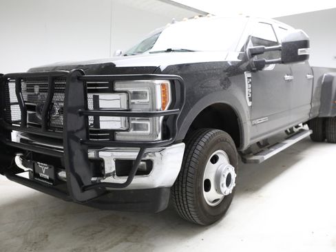 Used 2019 Ford F350 Lariat w/ Lariat Ultimate Package image 1