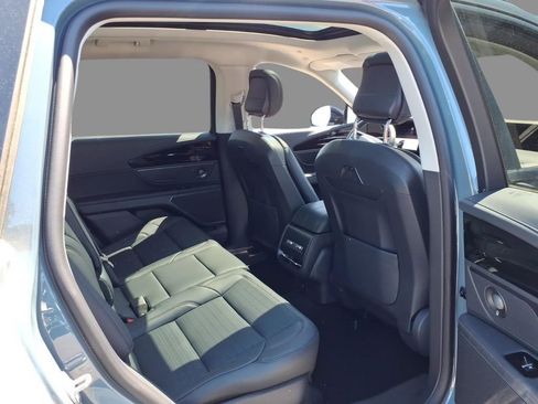 New 2026 Lincoln Nautilus Reserve w/ Jet Appearance Package AWD/4WD image 12