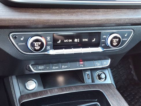 Used 2022 Audi Q5 2.0T Premium Plus image 20