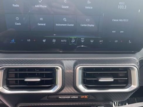 Used 2025 Ford Mustang Premium image 15