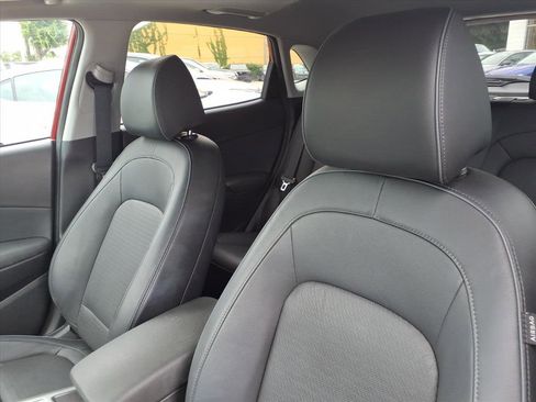 Used 2020 Hyundai Kona Limited image 14