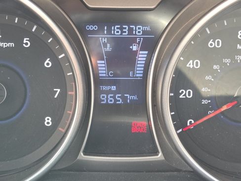 Used 2013 Hyundai Veloster w/ Tech Pkg FWD image 25