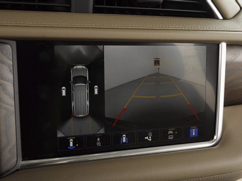 Used 2022 GMC Yukon XL Denali image 31