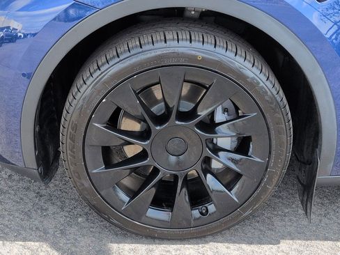 Used 2021 Tesla Model Y Long Range image 28