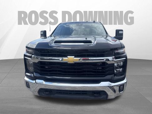 Used 2025 Chevrolet Silverado 2500 LT w/ Convenience Package AWD/4WD image 2