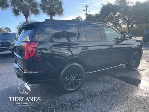 New 2025 Ford Expedition Platinum image 7