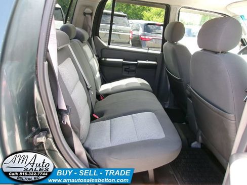 Used 2004 Ford Explorer Sport Trac XLS AWD/4WD image 18