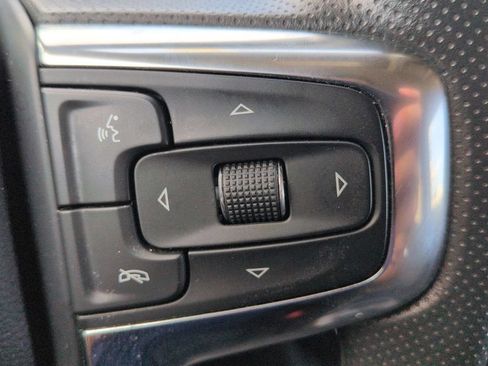 Used 2025 Chevrolet Blazer LT AWD/4WD image 21