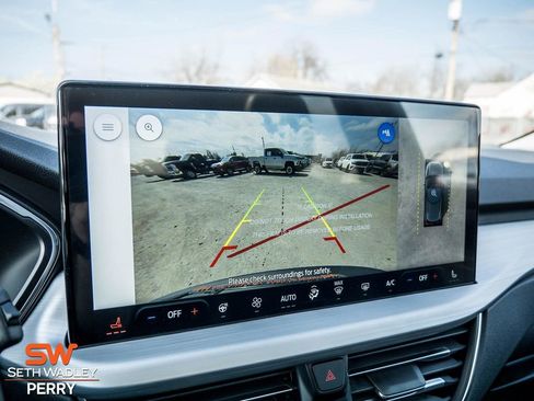 Used 2024 Ford Escape SE w/ PHEV Premium Package image 32