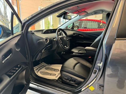 Used 2021 Toyota Prius Prime Limited FWD image 9