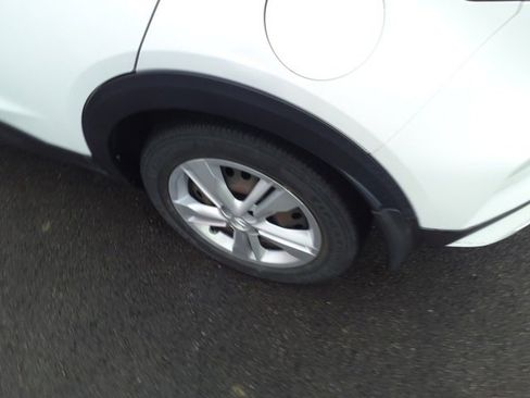 Used 2022 Nissan Kicks S image 13