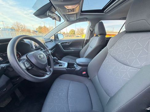 Used 2025 Toyota RAV4 XLE w/ Convenience Package image 25