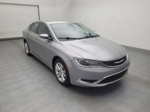 Used 2017 Chrysler 200 Limited Platinum image 13