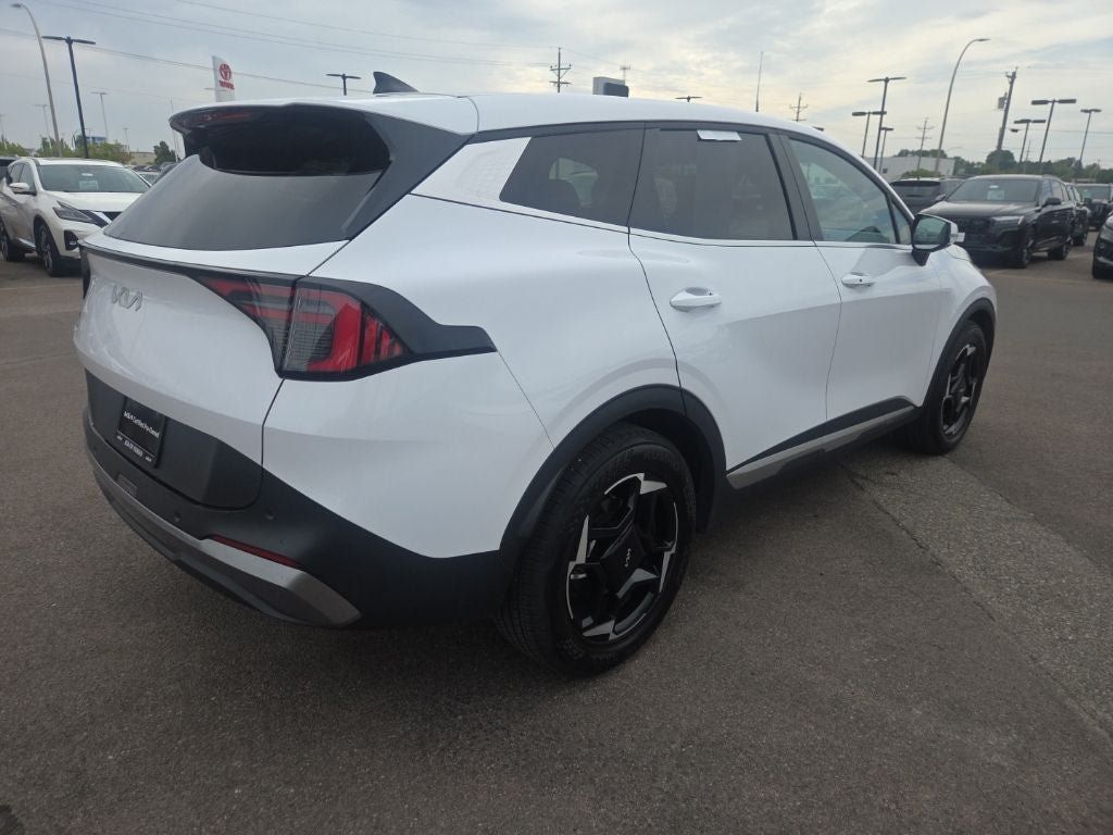 Used 2026 Kia Sportage EX FWD image 5