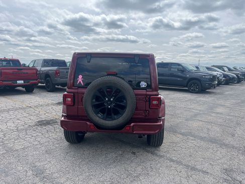 Used 2021 Jeep Wrangler Unlimited Sahara AWD/4WD image 7