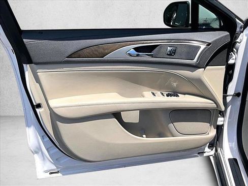 Used 2017 Lincoln MKZ Reserve w/ Climate Package FWD image 18
