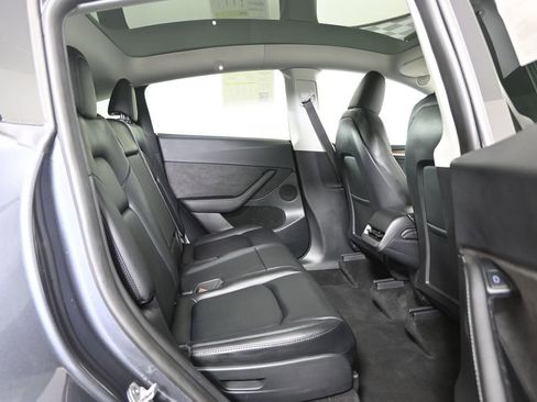 Used 2023 Tesla Model Y Long Range AWD/4WD image 15