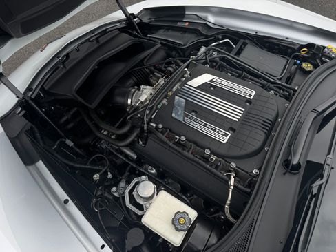 Used 2016 Chevrolet Corvette Z06 w/ 3LZ Preferred Equipment Group image 68