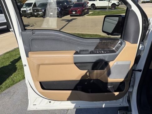 Used 2021 Ford F150 Lariat w/ Equipment Group 502A High image 8