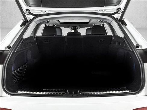 Used 2025 Audi Q5 Premium Plus w/ Premium Plus image 6